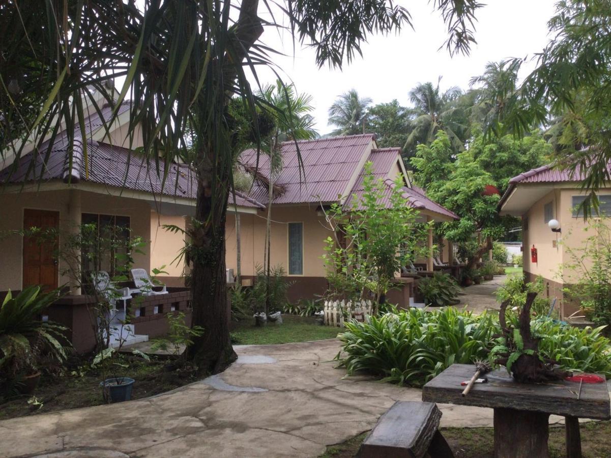 OYO 1033 Saladan​ Beach​ Resort Ko Lanta Exterior foto