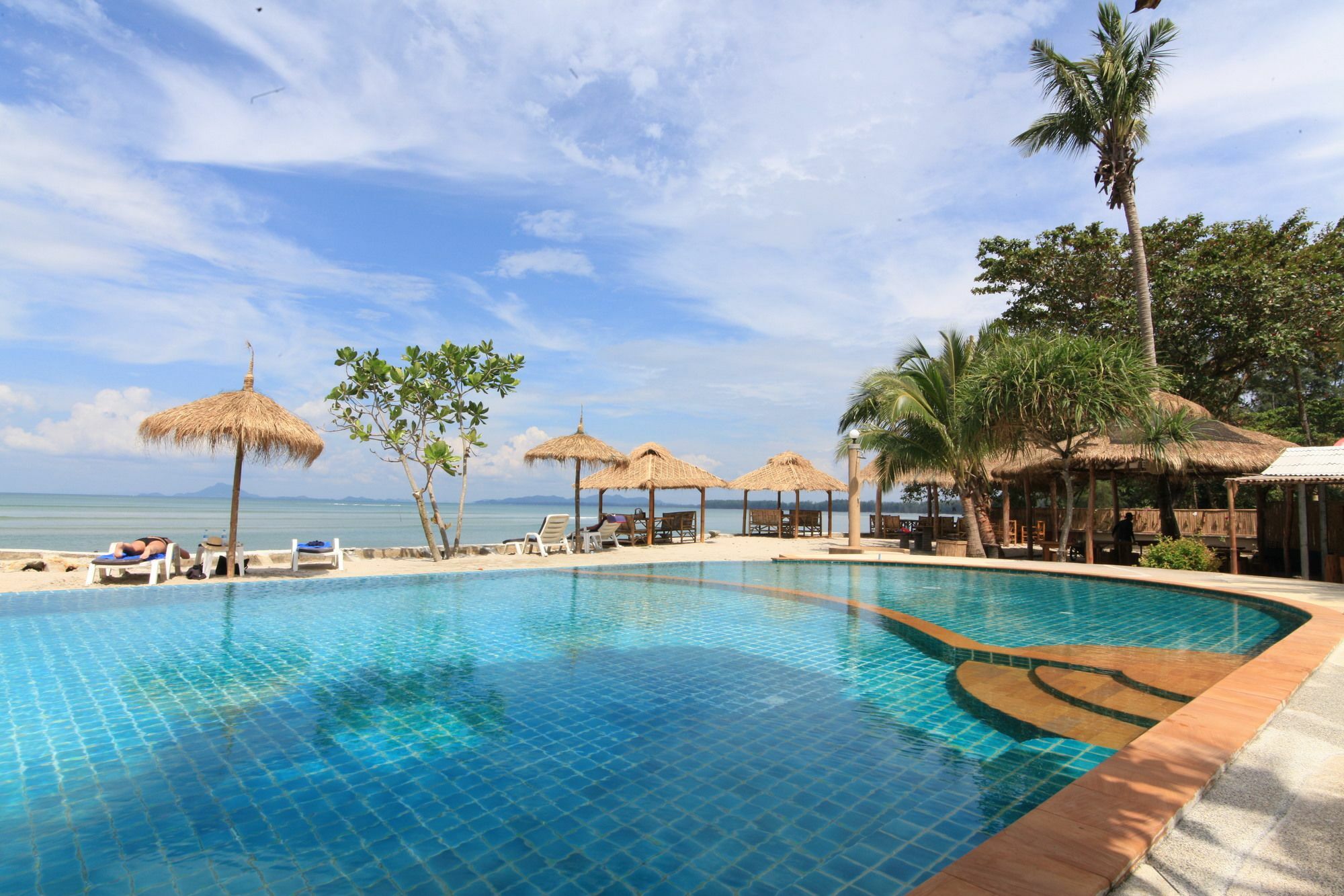 OYO 1033 Saladan​ Beach​ Resort Ko Lanta Exterior foto