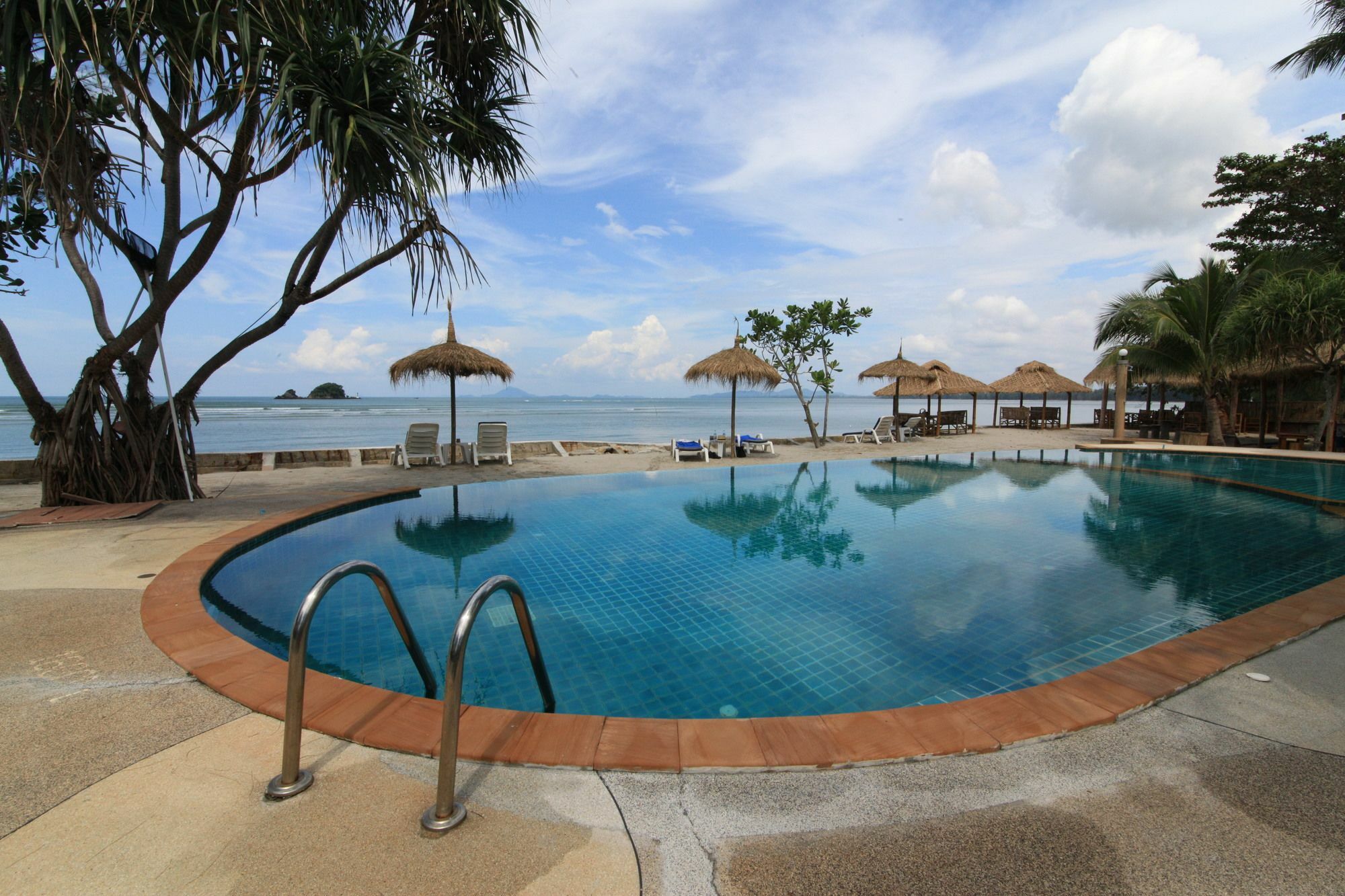 OYO 1033 Saladan​ Beach​ Resort Ko Lanta Exterior foto